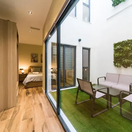Seville Luxury Downtown Suite Buitenkant foto